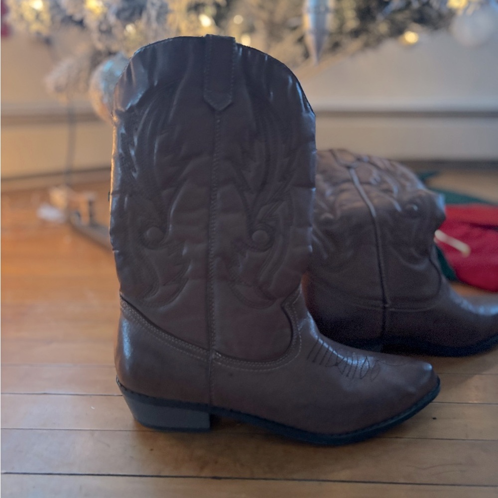 Brand new coconuts cowboy boots